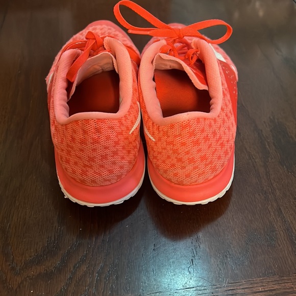 Nike FS LITE Run 2 PREM Bright Crimson/White-Lava/Glow - Picture 5 of 6